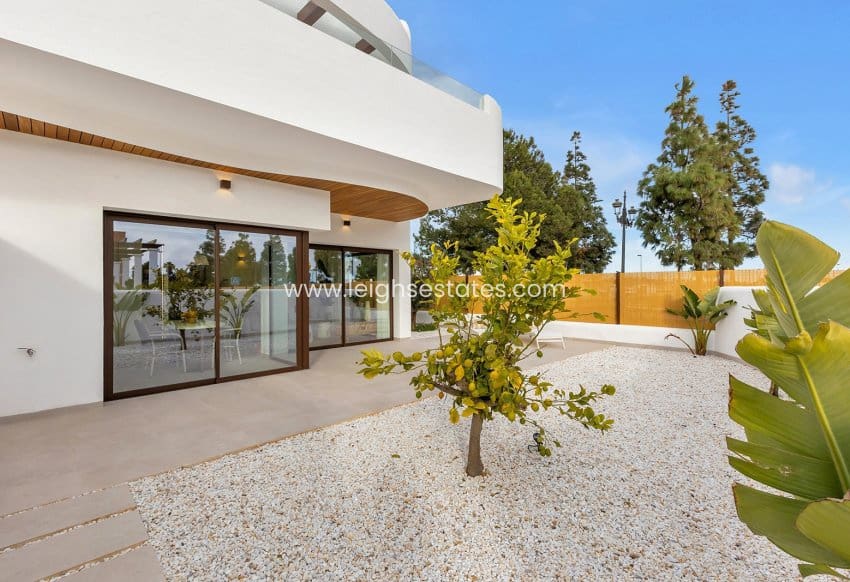 3 chambre Maison de Ville à vendre à Los Alcazares avec piscine - 539 900 € (Ref: 9685859)