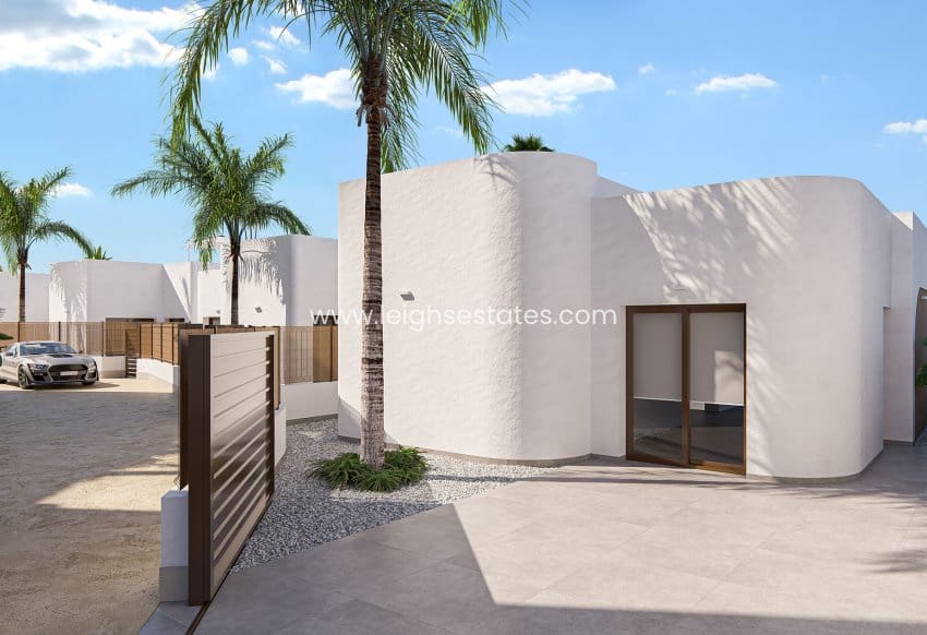 3 bedroom Villa for sale in Los Alcazares with pool - € 539,900 (Ref: 9685859)
