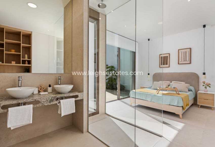 3 bedroom Villa for sale in Los Alcazares with pool - € 539,900 (Ref: 9685859)