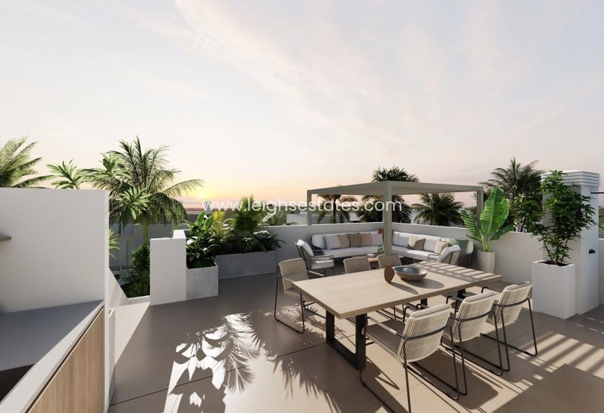 3 sovrum Lägenhet till salu i Los Alcazares med pool - 320 000 € (Ref: 9685868)