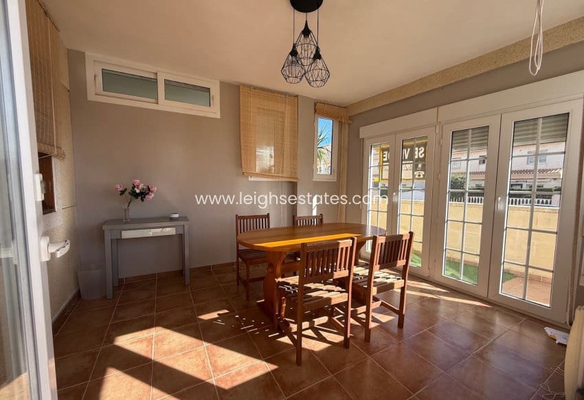 3 quarto Casa em Banda para venda em Playa Flamenca com piscina - 239 000 € (Ref: 9688743)