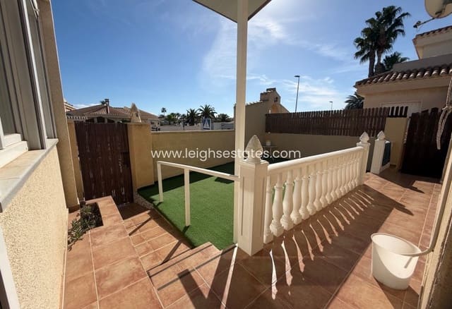3 quarto Casa em Banda para venda em Playa Flamenca, Orihuela com piscina - 239 000 € (Ref: 9688743)