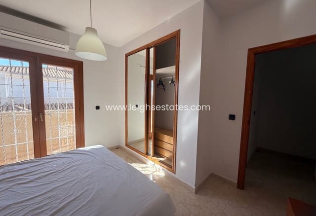 3 quarto Casa em Banda para venda em Playa Flamenca, Orihuela com piscina - 239 000 € (Ref: 9688743)