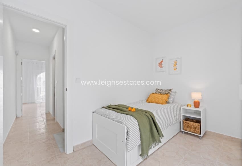 Casa de 2 habitaciones en Playa Flamenca en venta con piscina - 205.000 € (Ref: 9700278)