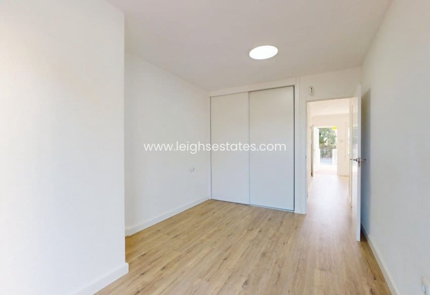 2 bedroom Apartment for sale in Villamartin - € 225,000 (Ref: 9714391)