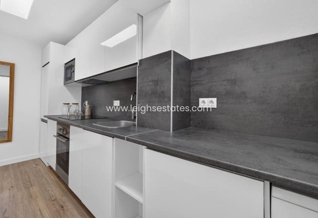 2 slaapkamer Appartement te koop in Villamartin, Orihuela - € 199.000 (Ref: 9714391)