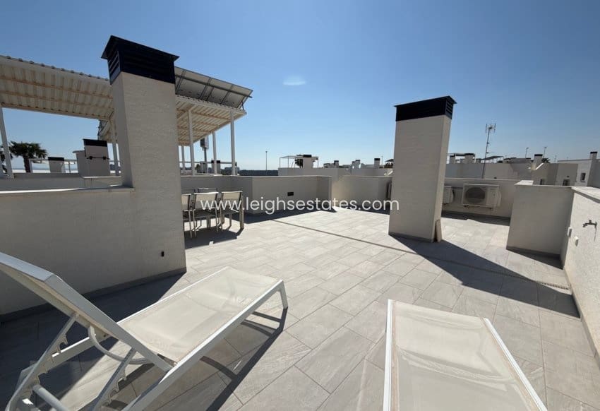 4 camera da letto Villa in vendita in Orihuela Costa con piscina garage - 649.000 € (Rif: 9720962)