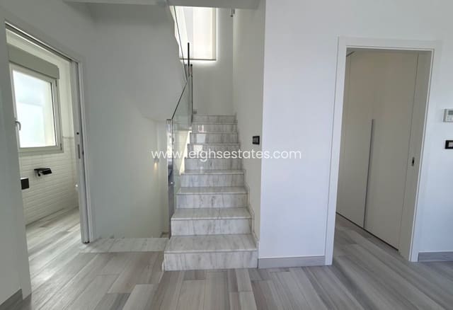 4 sypialnia Willa na sprzedaż w Lomas de Cabo Roig - Los Dolses, Orihuela z basenem garażem - 649 000 € (Ref: 9720962)