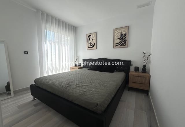 4 sypialnia Willa na sprzedaż w Lomas de Cabo Roig - Los Dolses, Orihuela z basenem garażem - 649 000 € (Ref: 9720962)