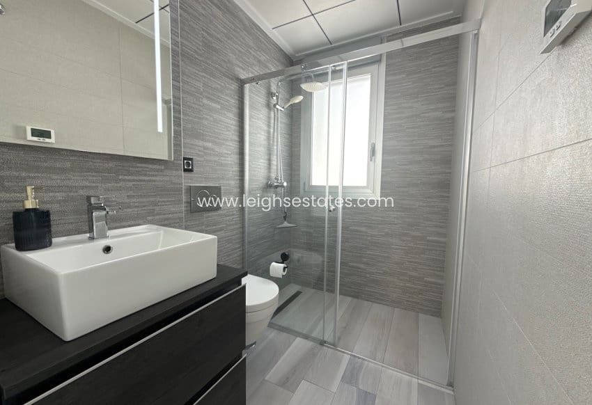 4 camera da letto Villa in vendita in Orihuela Costa con piscina garage - 649.000 € (Rif: 9720962)