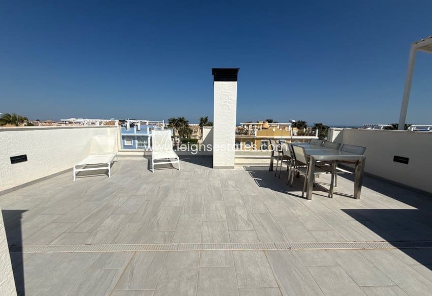 4 camera da letto Villa in vendita in Orihuela Costa con piscina garage - 649.000 € (Rif: 9720962)