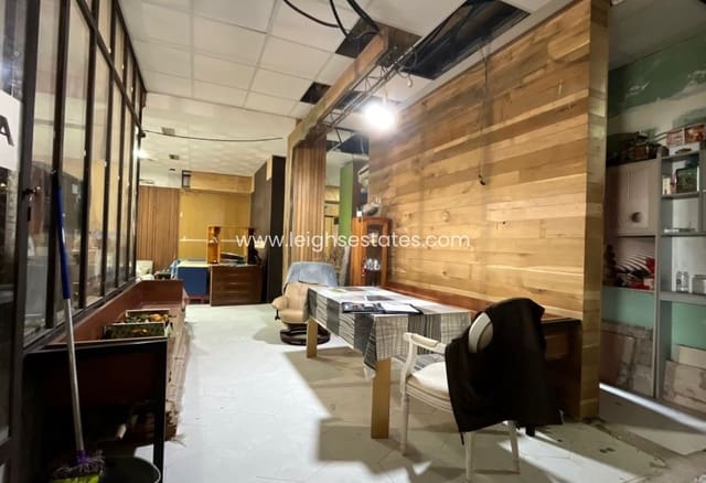 Comercial para venda em Torrevieja - 275 000 € (Ref: 9726257)