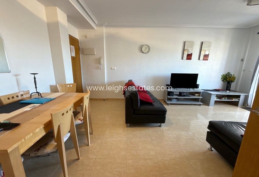 3 sovrum Lägenhet till salu i Dehesa de Campoamor med pool - 360 000 € (Ref: 9789957)