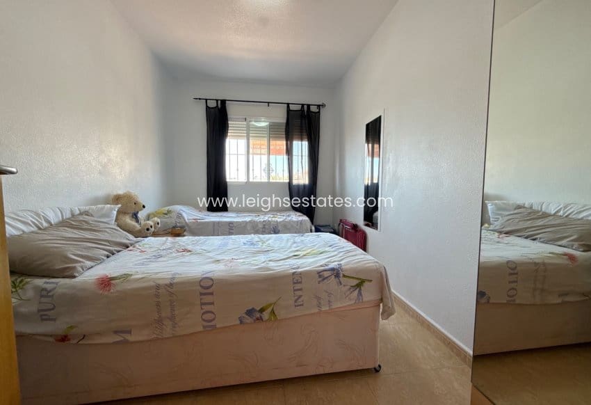 3 sovrum Lägenhet till salu i Dehesa de Campoamor med pool - 360 000 € (Ref: 9789957)