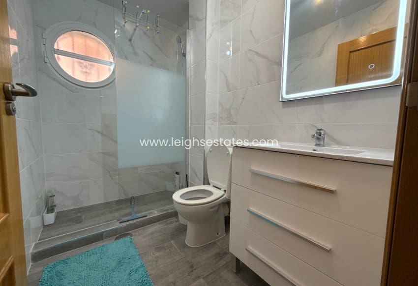 3 sovrum Lägenhet till salu i Dehesa de Campoamor med pool - 360 000 € (Ref: 9789957)