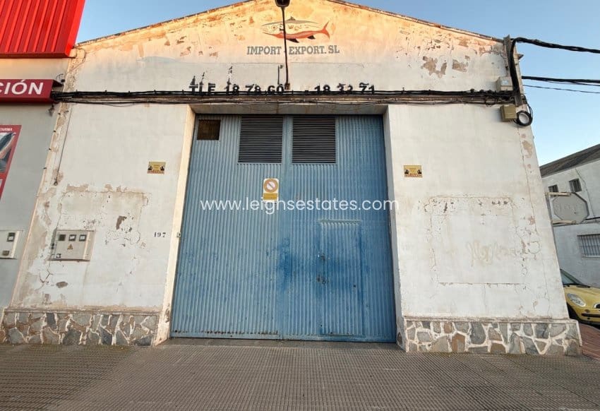 Kaupallinen myytävänä paikassa San Pedro del Pinatar - 350 000 € (Ref: 9798481)