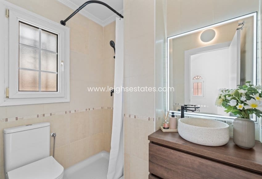 3 sypialnia Willa na sprzedaż w Villamartin z basenem garażem - 269 800 € (Ref: 9803804)