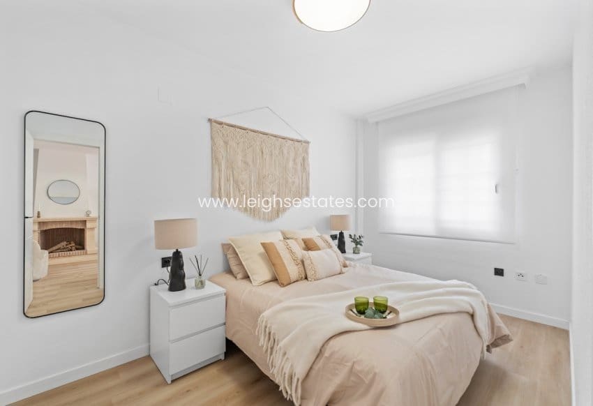 3 sypialnia Willa na sprzedaż w Villamartin z basenem garażem - 269 800 € (Ref: 9803804)