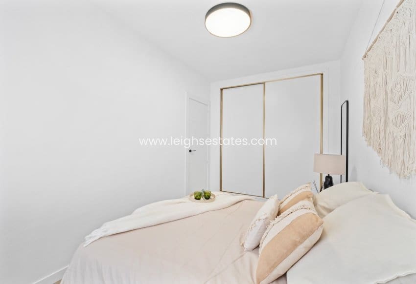 3 sypialnia Willa na sprzedaż w Villamartin z basenem garażem - 269 800 € (Ref: 9803804)