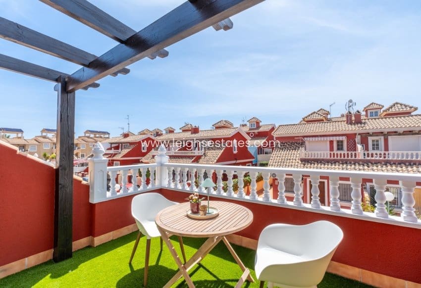 3 sypialnia Willa na sprzedaż w Villamartin z basenem garażem - 269 800 € (Ref: 9803804)