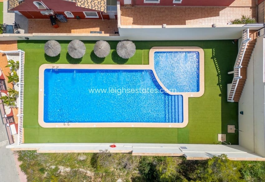 3 sypialnia Willa na sprzedaż w Villamartin z basenem garażem - 269 800 € (Ref: 9803804)