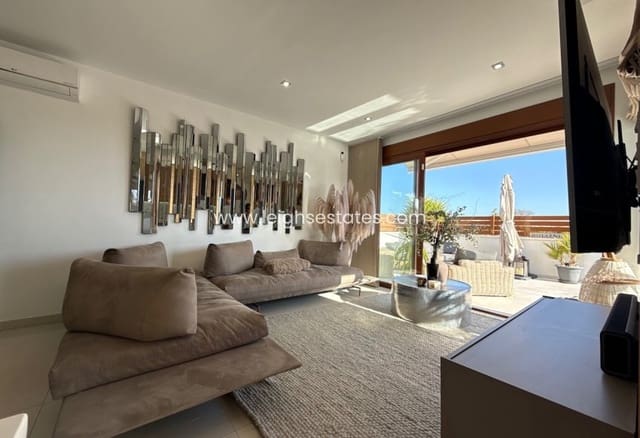 3 makuuhuone Huvila myytävänä paikassa Torre de la Horadada, Pilar de la Horadada mukana uima-altaan 
autotalli - 629 000 € (Ref: 9805835)