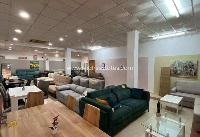 Komercyjne na sprzedaż w Torrevieja - 260 000 € (Ref: 9807530)