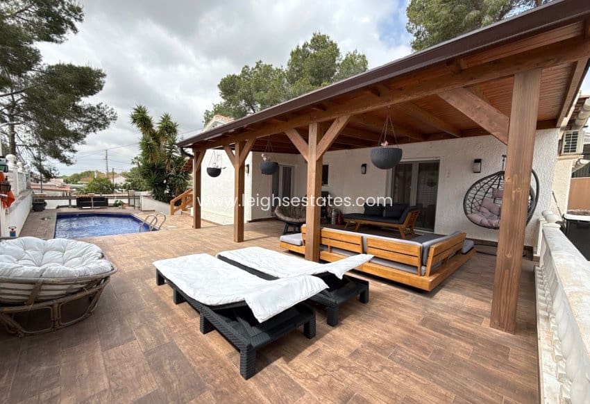2 bedroom Villa for sale in Pinar de Campoverde with pool garage - € 499,000 (Ref: 9815338)