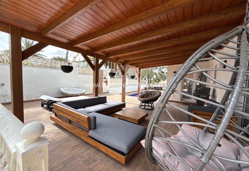2 bedroom Villa for sale in Pinar de Campoverde with pool garage - € 499,000 (Ref: 9815338)