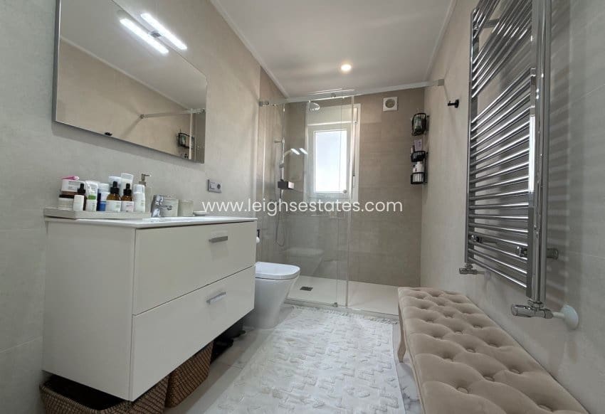 2 bedroom Villa for sale in Pinar de Campoverde with pool garage - € 499,000 (Ref: 9815338)