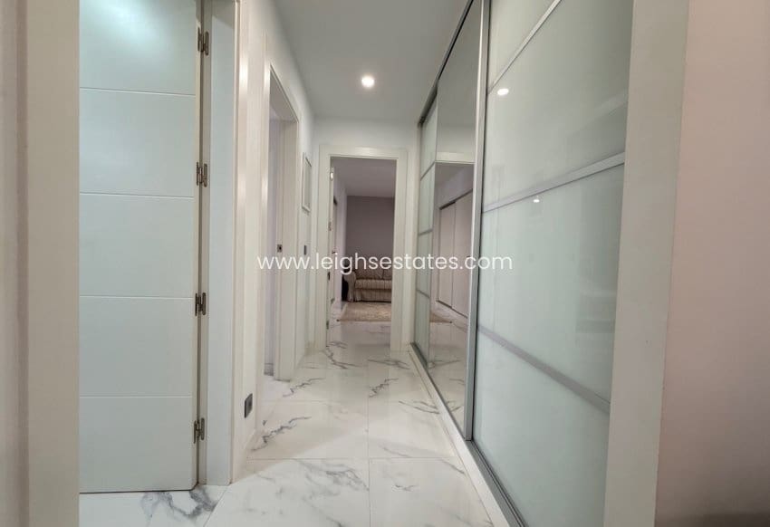 2 bedroom Villa for sale in Pinar de Campoverde with pool garage - € 499,000 (Ref: 9815338)