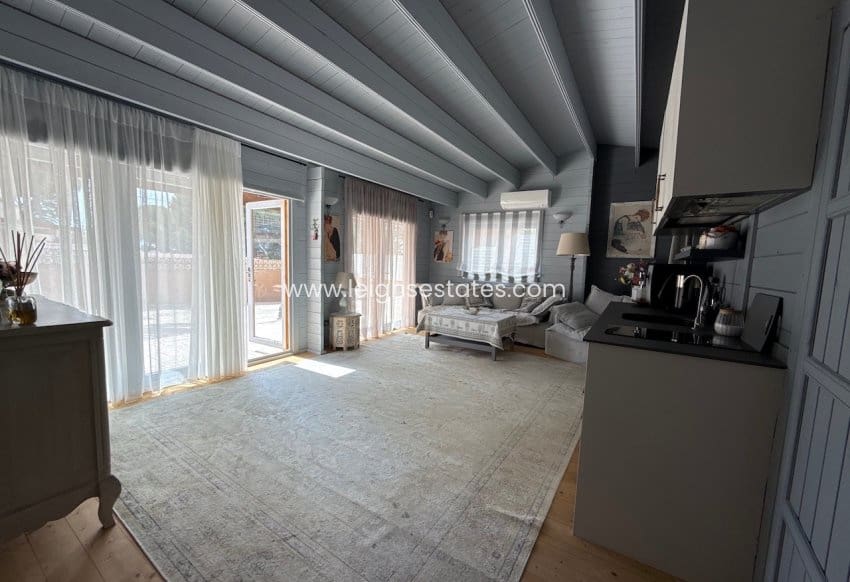 2 bedroom Villa for sale in Pinar de Campoverde with pool garage - € 499,000 (Ref: 9815338)