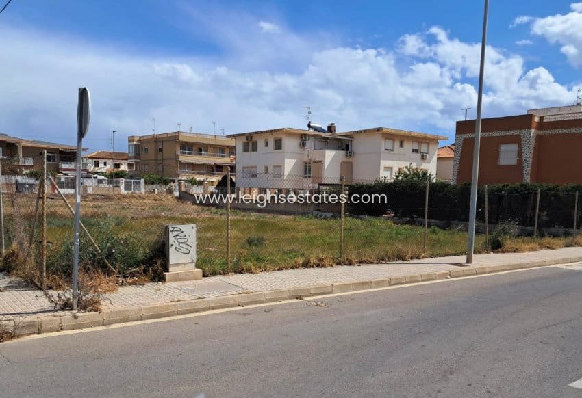 Building Plot for sale in Los Alcazares - € 350,000 (Ref: 9821802)