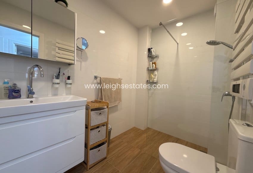 2 bedroom Apartment for sale in Mil Palmeras with pool - € 179,000 (Ref: 9826133)