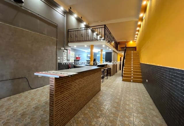 Erhverv til salg i Torrevieja - € 135.000 (Ref: 9828102)