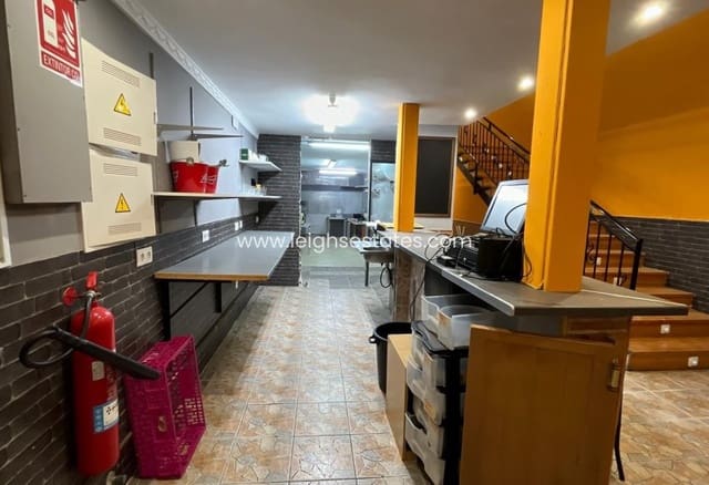 Erhverv til salg i Torrevieja - € 135.000 (Ref: 9828102)