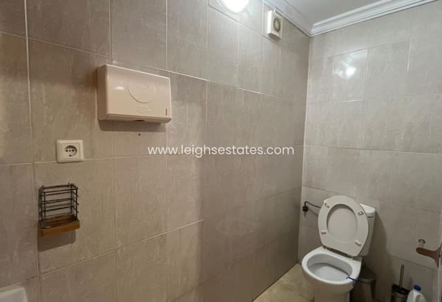 Erhverv til salg i Torrevieja - € 135.000 (Ref: 9828102)