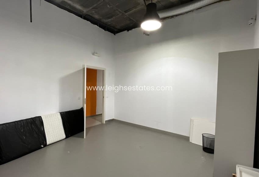 Gewerbe zu verkaufen in Torrevieja - 259.000 € (Ref: 9833087)