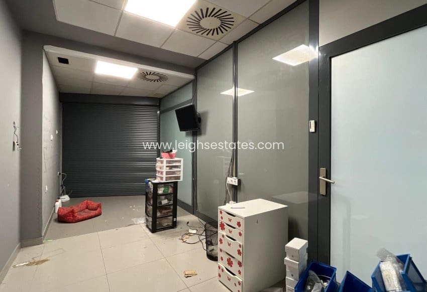 Gewerbe zu verkaufen in Torrevieja - 259.000 € (Ref: 9833087)