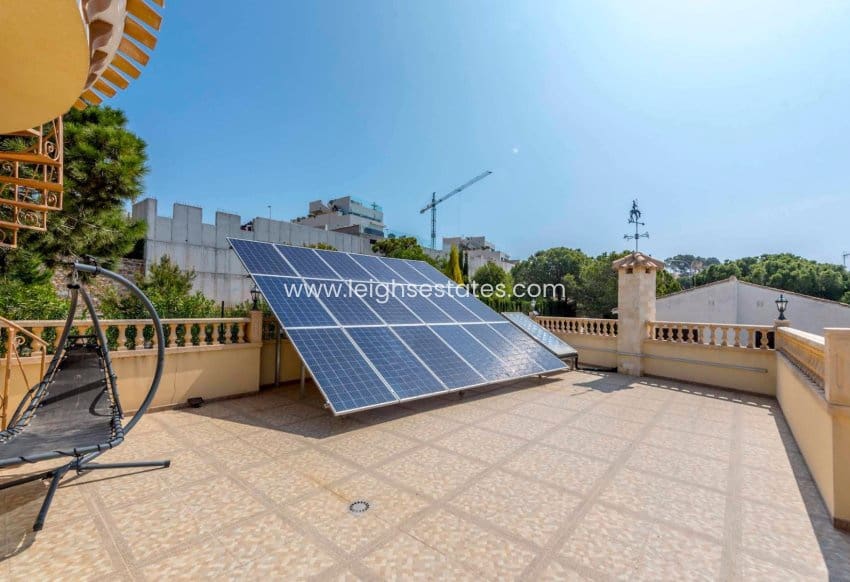 4 bedroom Villa for sale in Dehesa de Campoamor with pool garage - € 1,600,000 (Ref: 9854701)