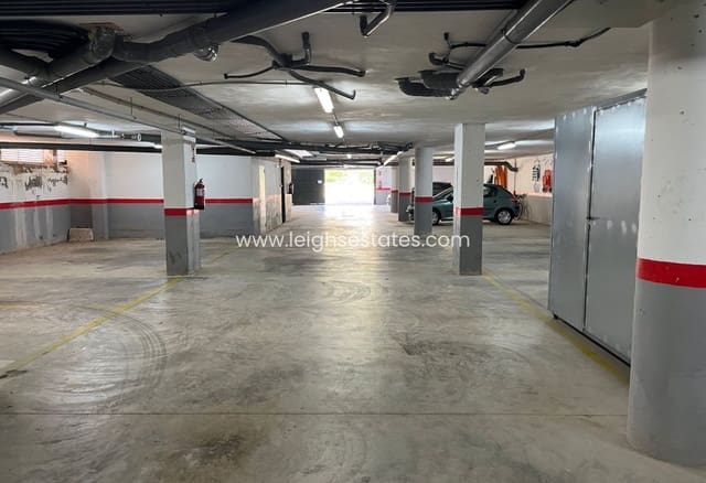 Garage til salg i Cabo Roig, Orihuela - € 15.000 (Ref: 9863820)