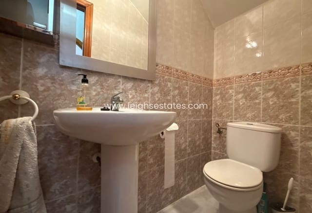 2 slaapkamer Huis te koop in La Zenia, Orihuela met zwembad garage - € 198.000 (Ref: 9877619)