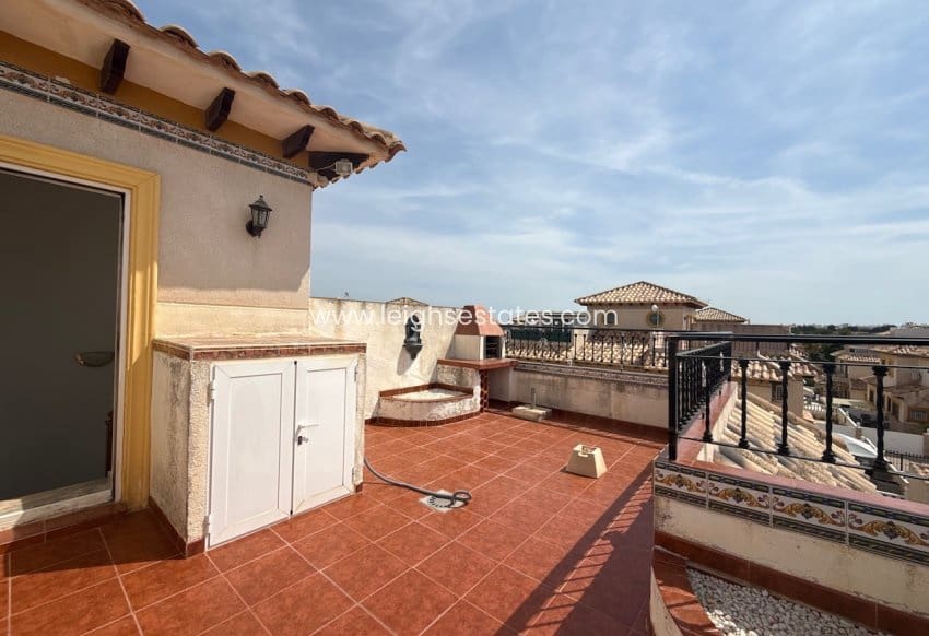 2 slaapkamer Huis te koop in La Zenia met zwembad garage - € 198.000 (Ref: 9877619)