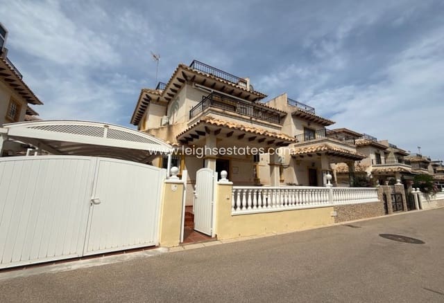 2 slaapkamer Huis te koop in La Zenia, Orihuela met zwembad garage - € 198.000 (Ref: 9877619)