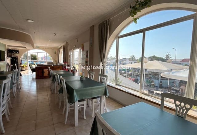 Erhverv til salg i Torrevieja med swimmingpool - € 1.500.000 (Ref: 9880554)