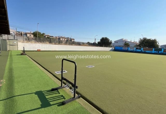 Erhverv til salg i Torrevieja med swimmingpool - € 1.500.000 (Ref: 9880554)