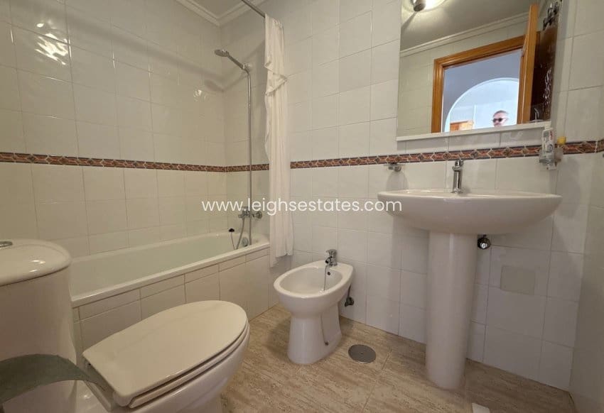 2 bedroom Apartment for sale in Villamartin with pool - € 135,000 (Ref: 9895609)