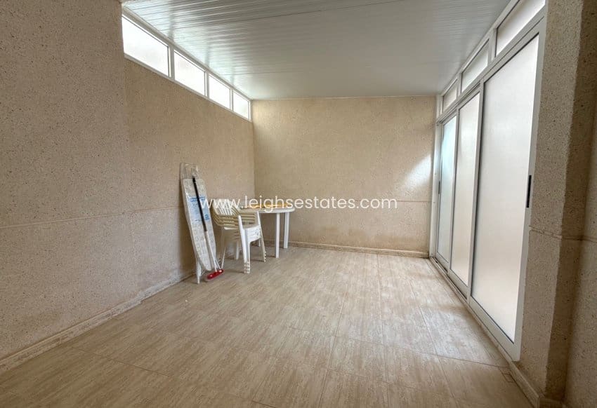 2 bedroom Apartment for sale in Villamartin with pool - € 135,000 (Ref: 9895609)