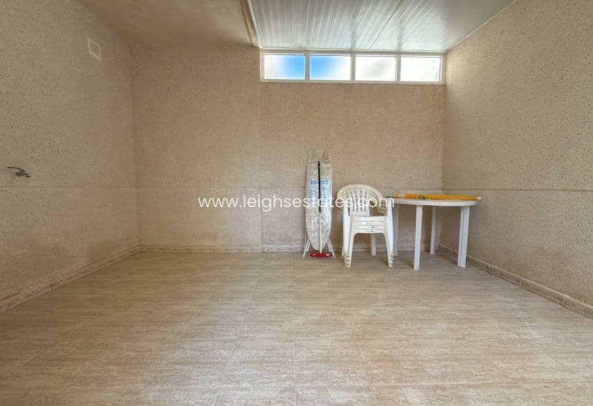 2 bedroom Apartment for sale in Villamartin with pool - € 135,000 (Ref: 9895609)