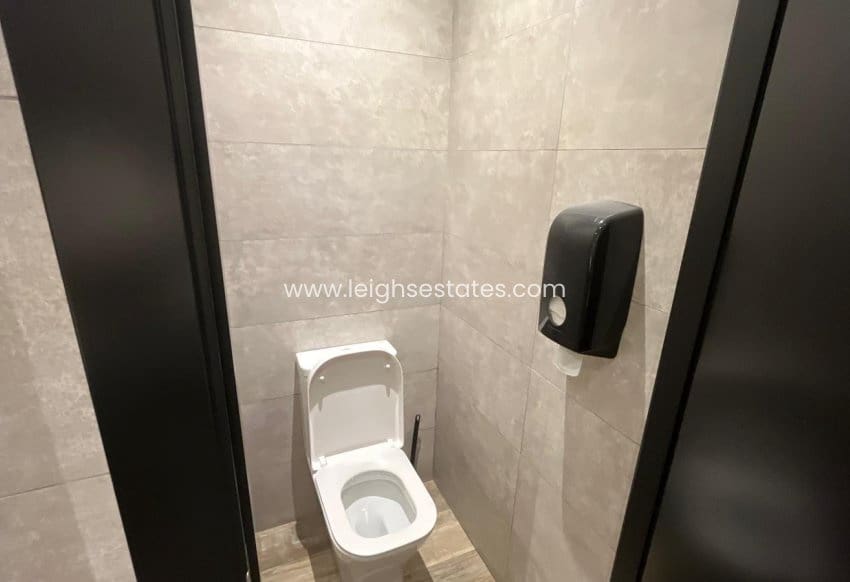 Kommersiell till salu i Los Alcazares - 360 000 € (Ref: 9898593)